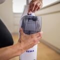 TESLA AquaStar AQ500 - multifunkční akumulátorová podlahová myčka a vysavač