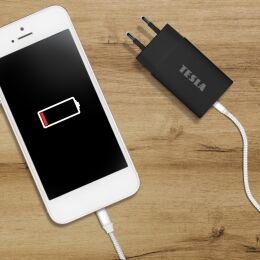 TESLA Power Charger QC50 - napájecí adaptér 12 W (černá barva)